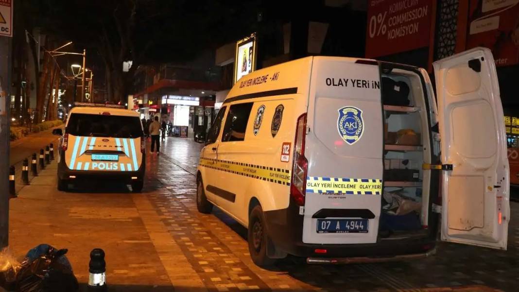 İş Hanında Tanınmaz Halde Ceset Bulundu! 7